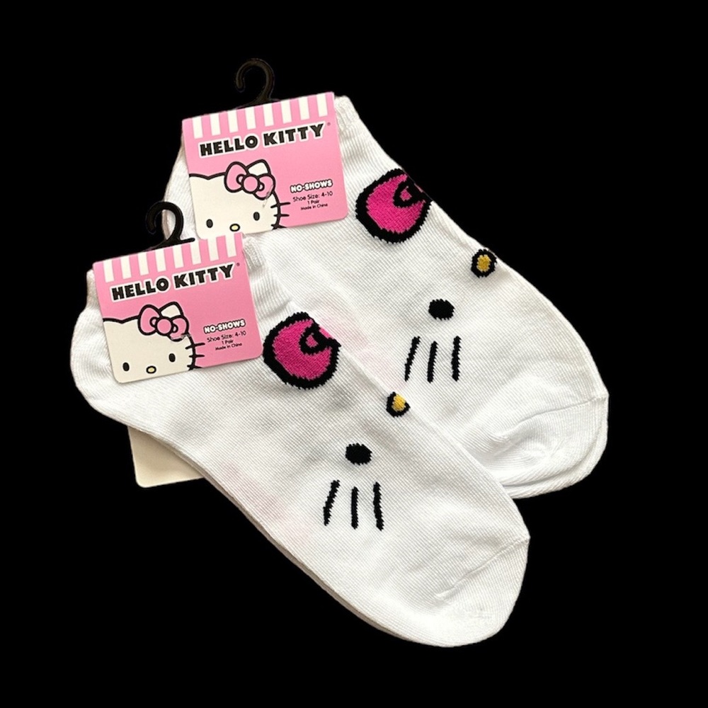 Sanrio Hello Kitty socks no-shows shoe size 4-10 2 pairs NWT
